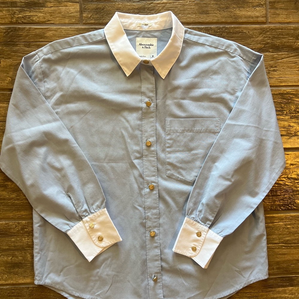 Abercrombie & Fitch Oversized Oxford shirt with White Accents and Gold Buttons